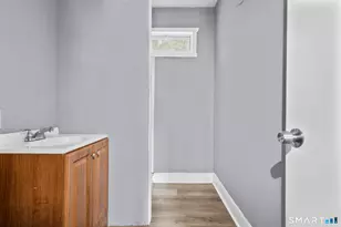 33 Albert Pl, Waterbury, CT 06702 - Photo 11