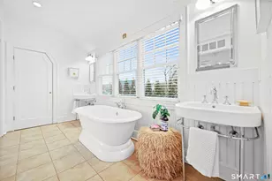 164 Wakeman Rd, Fairfield, CT 06824 - Photo 19