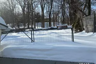 68 New St, Seymour, CT 06483 - Photo 3