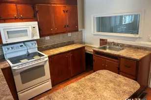 68 New St, Seymour, CT 06483 - Photo 7