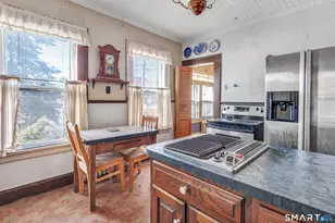 22 Monroe St, Bridgeport, CT 06605 - Photo 15