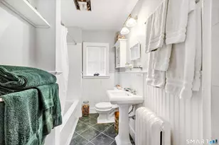 22 Monroe St, Bridgeport, CT 06605 - Photo 13