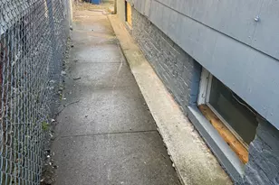 82 1st St, New Haven, CT 06519 - Photo 35