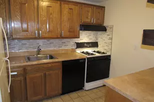 138 Williamstown Ct, Newington, CT 06111 - Photo 5