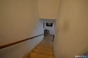 85 Alexander Dr, Bridgeport, CT 06606 - Photo 19