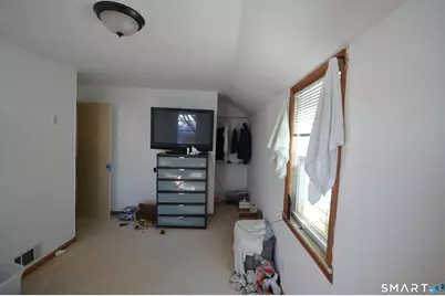 85 Alexander Drive, Bridgeport, CT 06606 - Photo 15