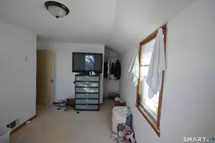 85 Alexander Dr, Bridgeport, CT 06606 - Photo 15