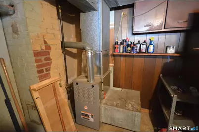 85 Alexander Drive, Bridgeport, CT 06606 - Photo 9