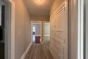 41 Hebron St, Hartford, CT 06112 - Photo 11