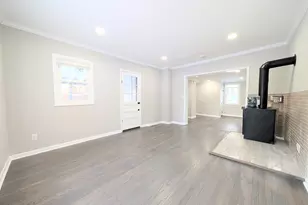 34 Maltby Ave, West Haven, CT 06516 - Photo 11