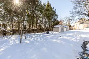 20 Pleasant St, Windsor Locks, CT 06096 - Photo 29