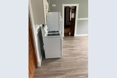 20 Pleasant Street, Windsor Locks, CT 06096 - Photo 15