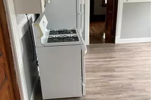 20 Pleasant St, Windsor Locks, CT 06096 - Photo 15