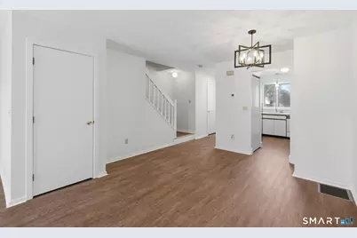 827 Oronoke Road #APT 8-2, Waterbury, CT 06708 - Photo 11