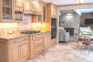 10 Ironwood Ln, West Hartford, CT 06117 - Photo 7