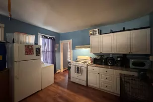 111 Draher St, Waterbury, CT 06708 - Photo 9