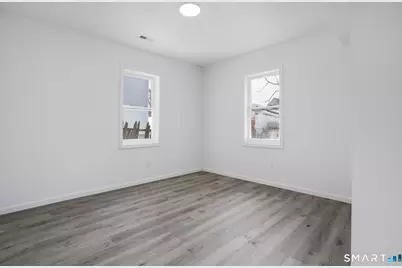 16 Arch Street, Waterbury, CT 06710 - Photo 9