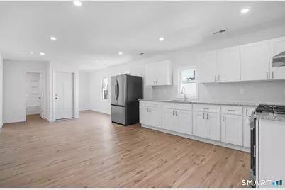 16 Arch Street, Waterbury, CT 06710 - Photo 23