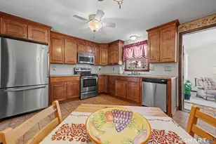 90 Rolling Ridge Rd, Hamden, CT 06518 - Photo 5