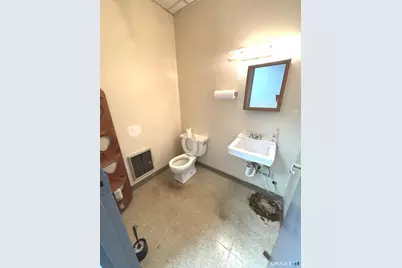 68 Lake Avenue, Danbury, CT 06810 - Photo 9