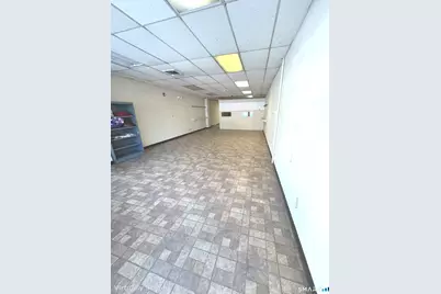 68 Lake Avenue, Danbury, CT 06810 - Photo 5