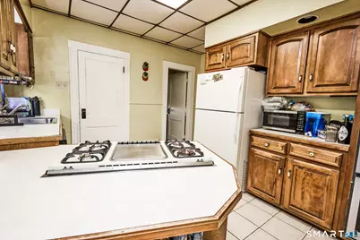 74 Harlem Avenue, Bridgeport, CT 06606 - Photo 15