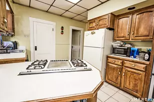 74 Harlem Ave, Bridgeport, CT 06606 - Photo 15