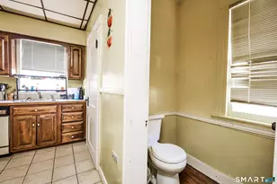 74 Harlem Ave, Bridgeport, CT 06606 - Photo 27