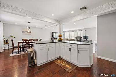 1986 Hartford Turnpike, North Haven, CT 06473 - Photo 9