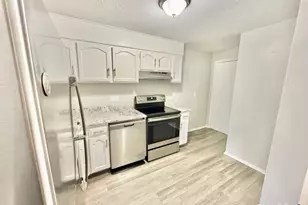 164 Towne House Rd, Hamden, CT 06514 - Photo 5