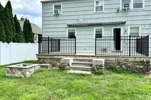 9 Frost St, Norwalk, CT 06850 - Photo 3