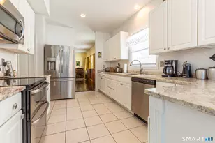 99 Oliver Way, Bloomfield, CT 06002 - Photo 13