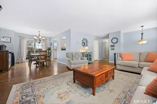 11 Apple Blossom Ln, New Fairfield, CT 06812 - Photo 5