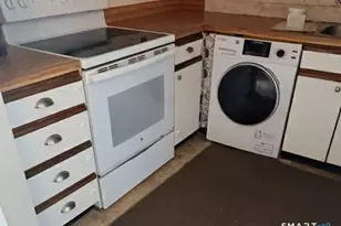 227 Burgundy Hill Ln, Middletown, CT 06457 - Photo 5