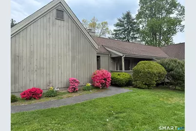 133 Bannock Lane #B, Stratford, CT 06614 - Photo 1