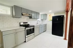 31 Brainerd Rd, Branford, CT 06405 - Photo 1