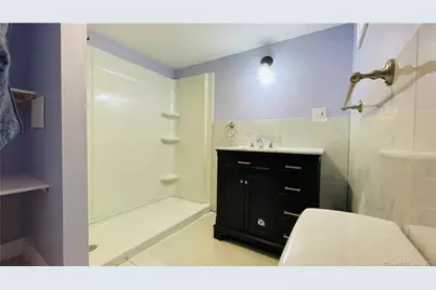 31 Brainerd Road #Lower level, Branford, CT 06405 - Photo 9