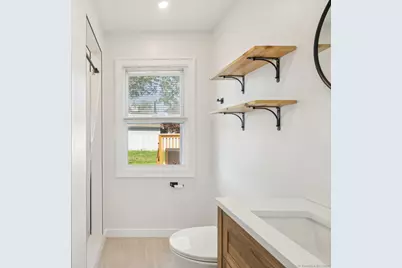 19 South Kerema Avenue, Milford, CT 06460 - Photo 15