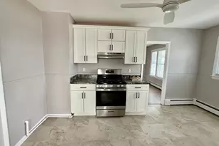 24 Cross St, New Britain, CT 06053 - Photo 3