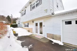 160 Meadow Lark Dr, Waterbury, CT 06708 - Photo 3