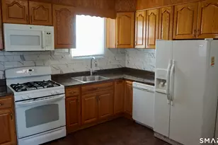 154 Lockwood Ave, Stamford, CT 06902 - Photo 3