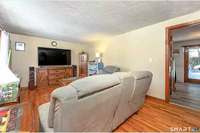 79 Roosevelt Boulevard, Enfield, CT 06082 - Photo 7