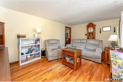 79 Roosevelt Boulevard, Enfield, CT 06082 - Photo 9