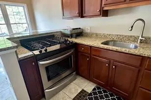 31 Marie St, New Haven, CT 06513 - Photo 7