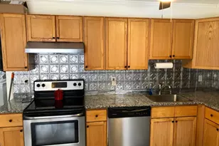 92 Hamden Ave, Waterbury, CT 06704 - Photo 7