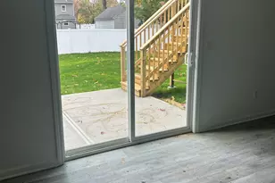 18 Albion Ave, West Haven, CT 06516 - Photo 11