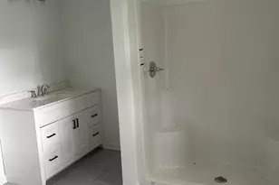 18 Albion Ave, West Haven, CT 06516 - Photo 9