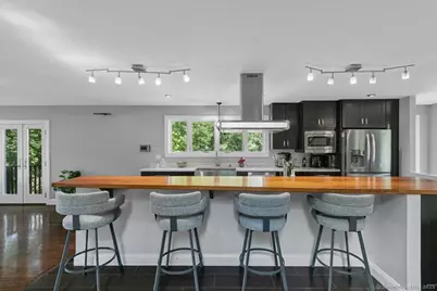 33 Jefferson Place, Branford, CT 06405 - Photo 7