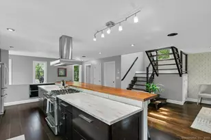 33 Jefferson Pl, Branford, CT 06405 - Photo 3