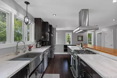 33 Jefferson Place, Branford, CT 06405 - Photo 5